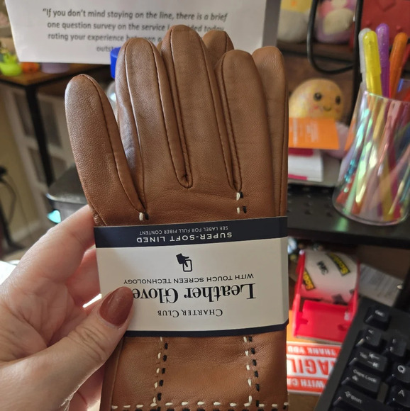 NWT- Brand new with tags leather gloves w/ touch screen technology from Chart… - Picture 2 of 6